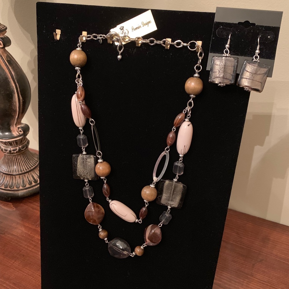 Premier Designs Necklace & Earrings